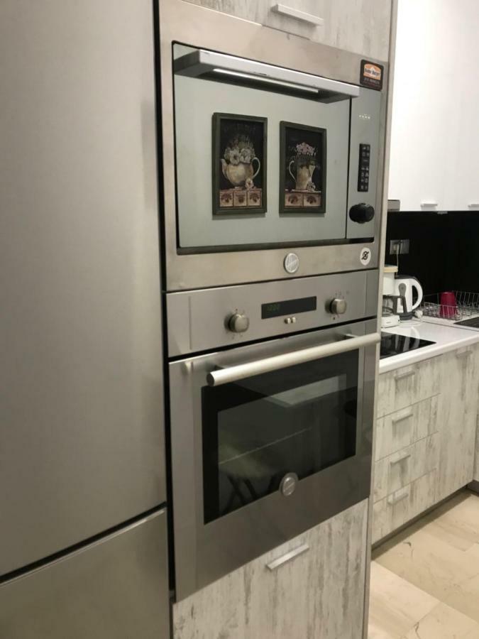 Renovated Minimal Apartment Next To Metro Афины Экстерьер фото
